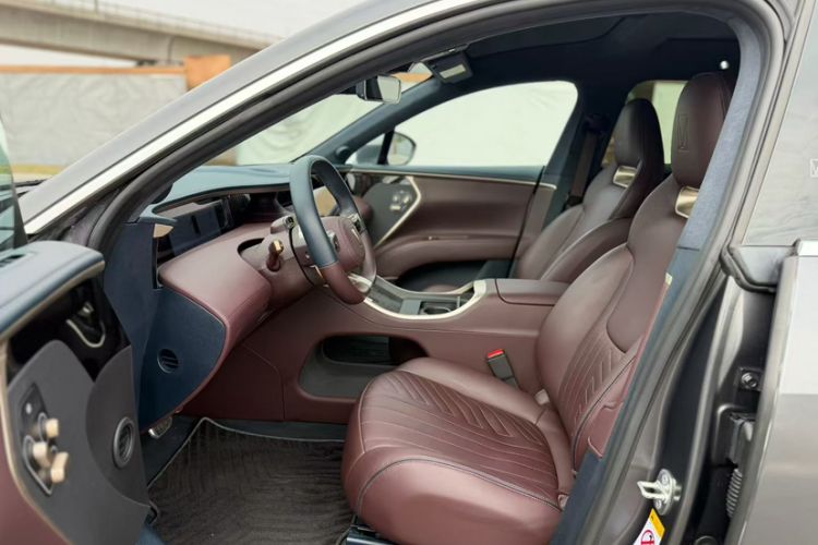 Used Avatr 11 2022 Long-Range Dual-Motor Luxury Edition 4 Seats