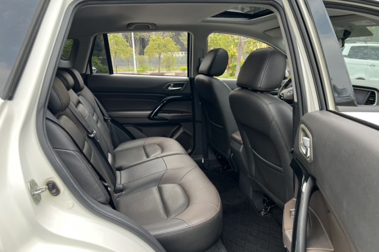 Used GAC Trumpchi GS4 2015 200T G-DCT Luxury Edition Interior 1