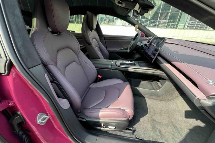 Used Xiaomi Auto SU7 2024 Four-Wheel Drive Ultra-Long Range Advanced Intelligent Driving Max Edition