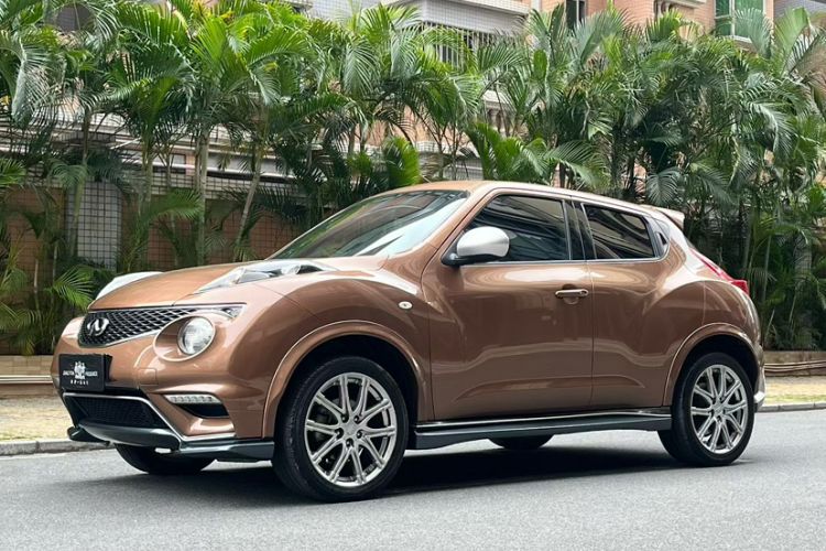 Used Infiniti ESQ 2014 1.6L Spontaneous Edition