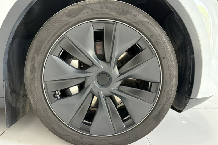 Used Tesla Model Y 2024 Rear-Wheel-Drive Version Exterior 1