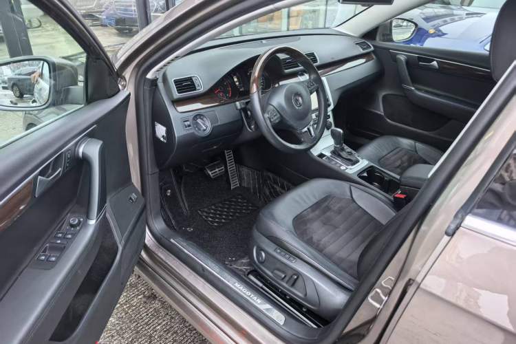 Used Volkswagen Magotan 2015 2.0 TSI Prestige Model
