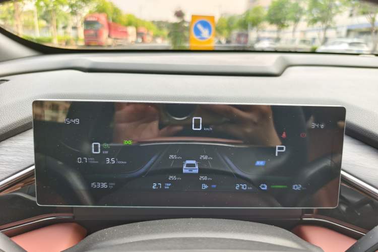 Used Geely Galaxy L6 2025 EM-i 140km Long-Range Version