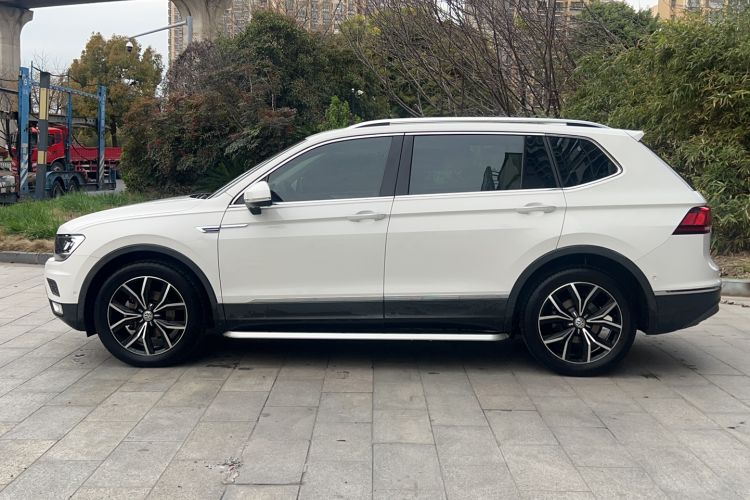 Used Volkswagen Tiguan L 2019 330TSI Automatic Two-Wheel Drive Smart Luxury Version China V Emission Standard