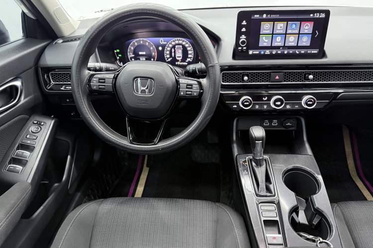Used Honda Civic 2022 240TURBO CVT Dynamic Edition Interior 2