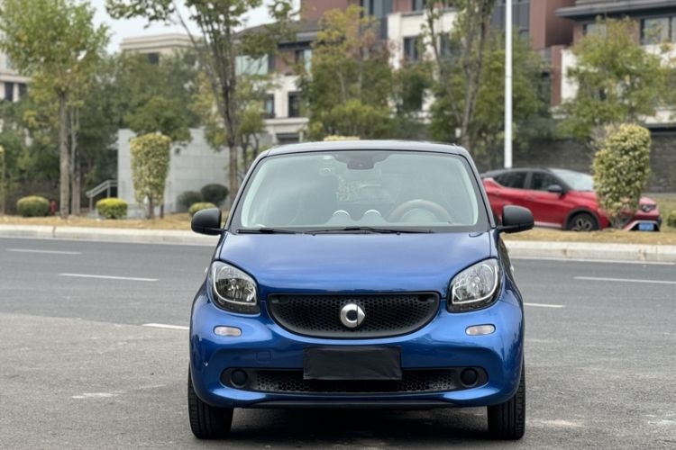 Used smart forfour 2018 1.0L 52 kW Dynamic Edition
