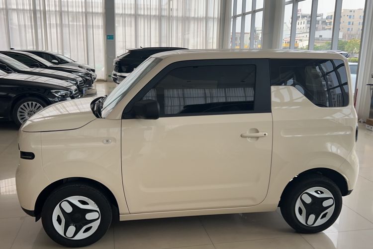 Used Geely Galaxy Panda 2025 210 km – Yuanqi Bear Exterior 4