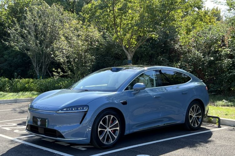 Used Hima Luxeed R7 2024 All-Electric 736 km Ultra
