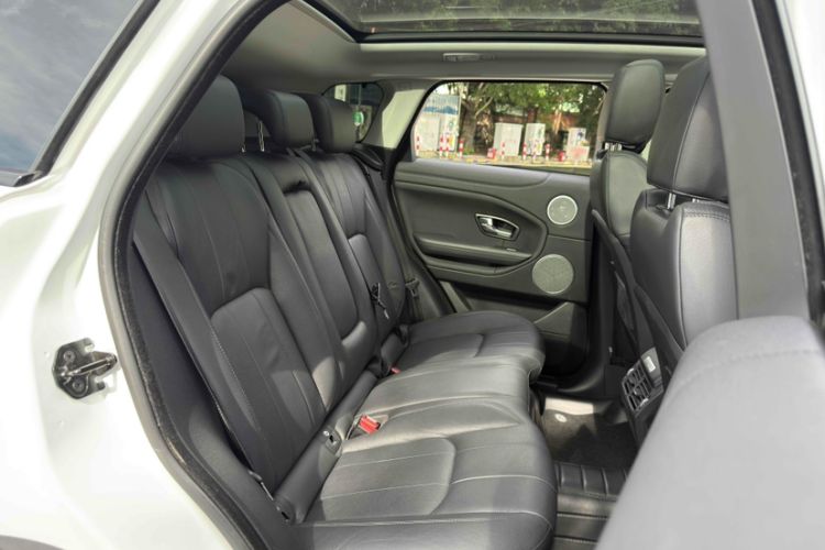 Used Land Rover Range Rover Evoque 2018 240 PS SE Smart Brilliance Edition