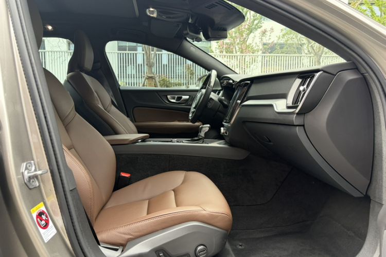 Used Volvo S60 2021 T4 Zhiyi Luxury Edition