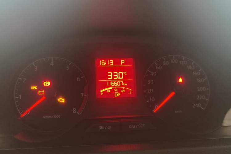 Used Volkswagen Santana 2013 1.6L Automatic Fashion Edition Odometer Close Up