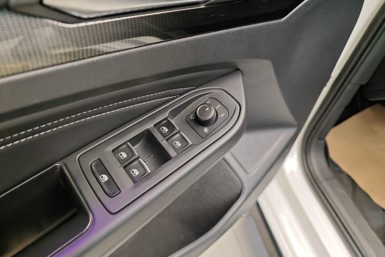 Used Volkswagen Golf 2021 280TSI DSG Pro First Edition Interior 5