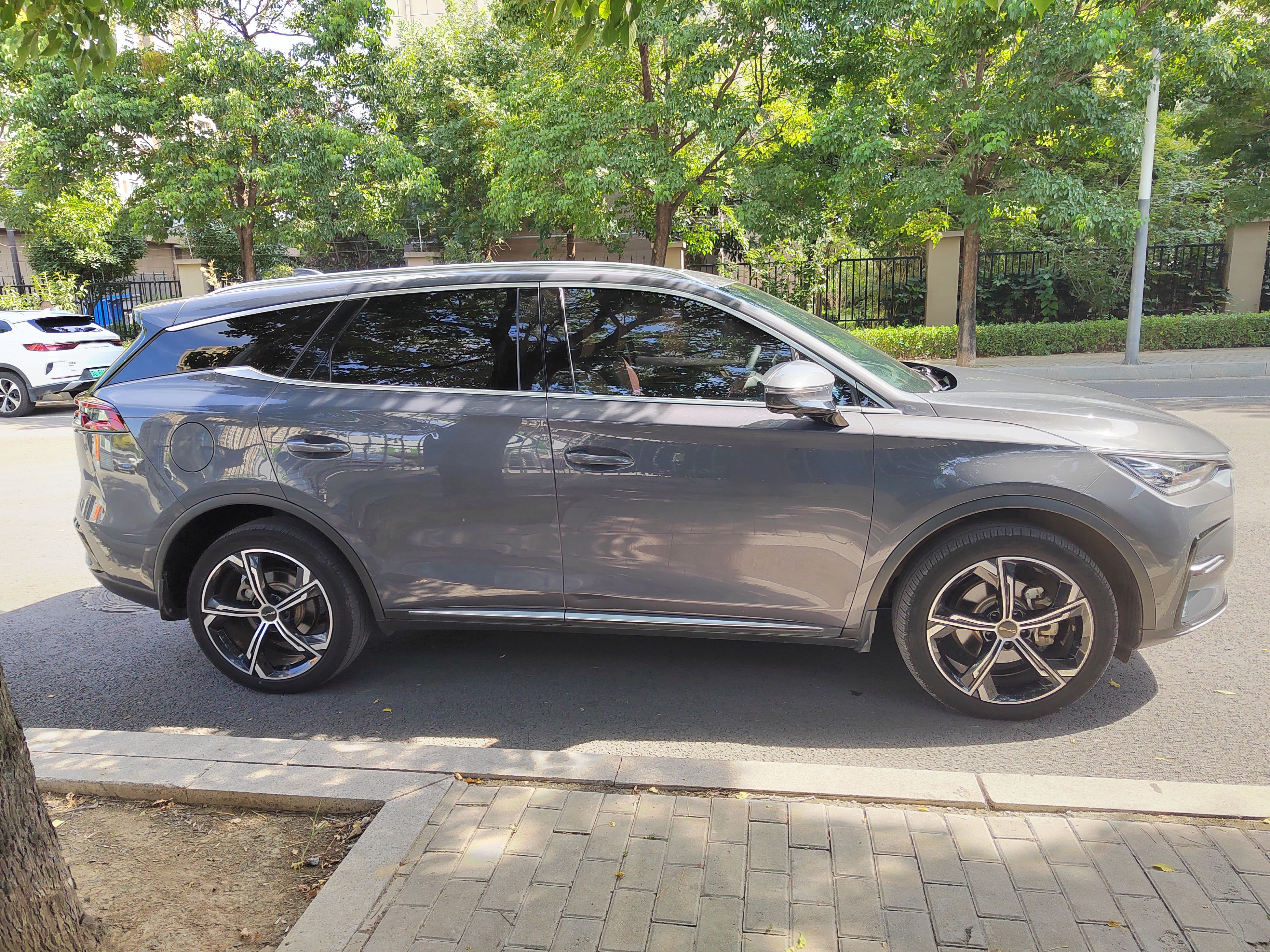 BYD Tang New Energy 2021 DM-i 112KM Prestige Model - Executive — снимка 17