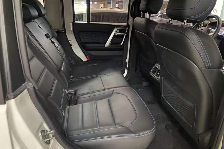 Used BAIC Off-Road BJ40 2018 PLUS 2.3T Automatic Four-Wheel Drive Flagship Version China V Emission Standard