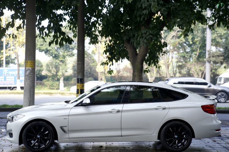 Used BMW 3 Series GT 2013 320i Sport Design Package
