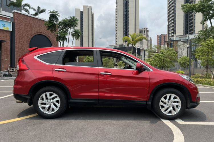 Used Honda CR-V 2015 2.4L two-wheel drive luxury version Exterior 3