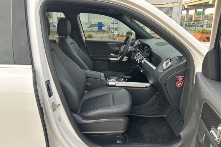 Used Mercedes-Benz GLB 2024 Refresh GLB 220 Dynamic Edition
