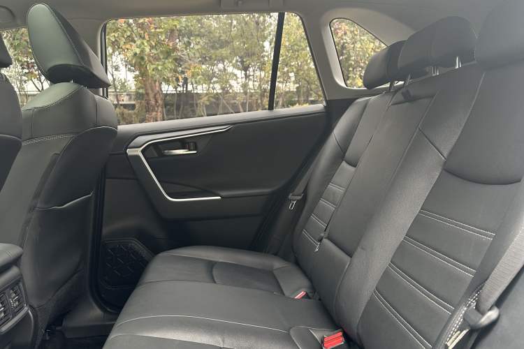 Used Toyota RAV4 2020 2.0L CVT Two-Wheel Drive Fashion PLUS Edition
