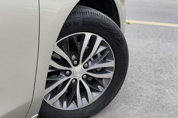 Used Buick GL8 2022 ES Landtrek 653T Luxury Edition
