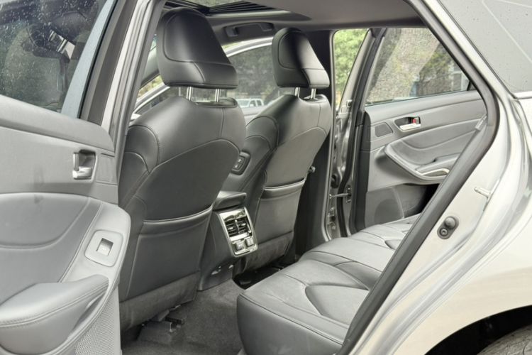 Used Toyota Avalon 2019 2.0L XLE Premium Edition China VI
