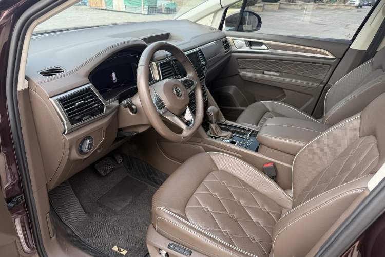 Used Volkswagen Viloran 2020 380TSI Prestige Edition
