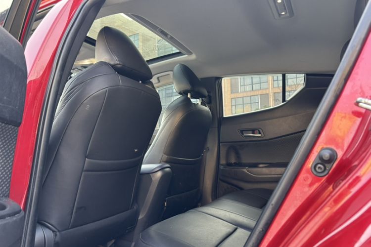 Used Toyota C-HR 2021 2.0L Comfort Edition Interior 2