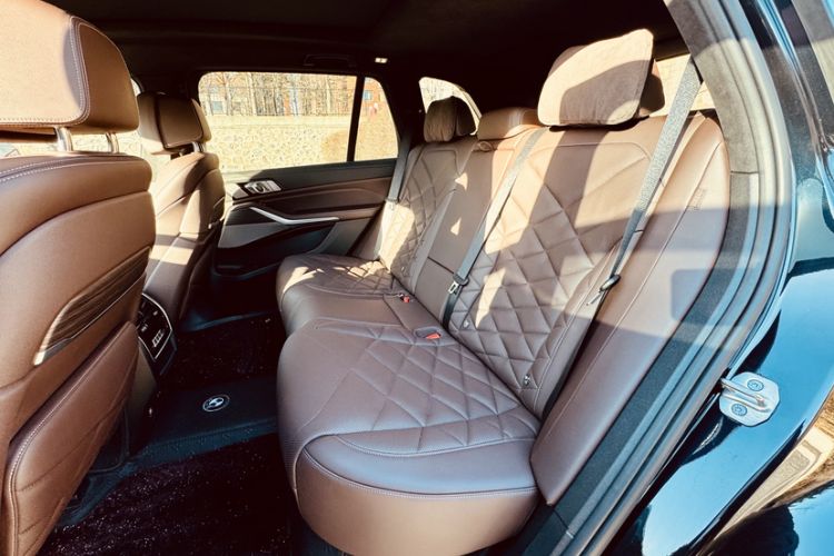 Used BMW X5 2022 xDrive 40Li M Sport Package
