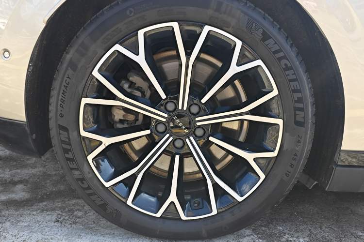 Used Zeekr 007 2024 Rear-Drive Intelligent Driving Version 75 kWh
