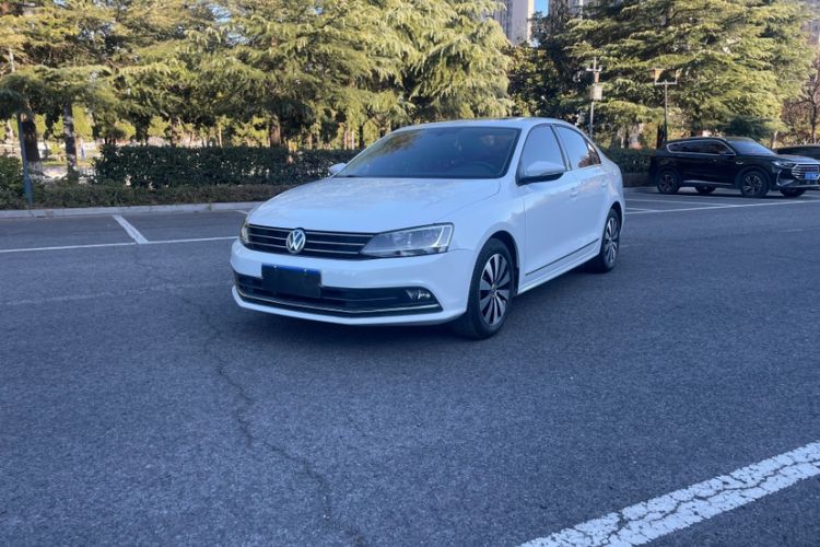 Used Volkswagen Sagitar 2017 180TSI Automatic Luxury Edition