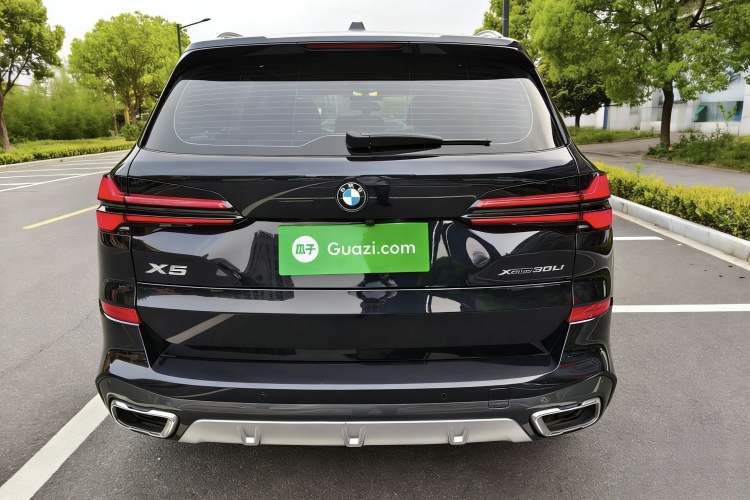 Used BMW X5 2023 xDrive 30Li M Sport Package Exterior 10