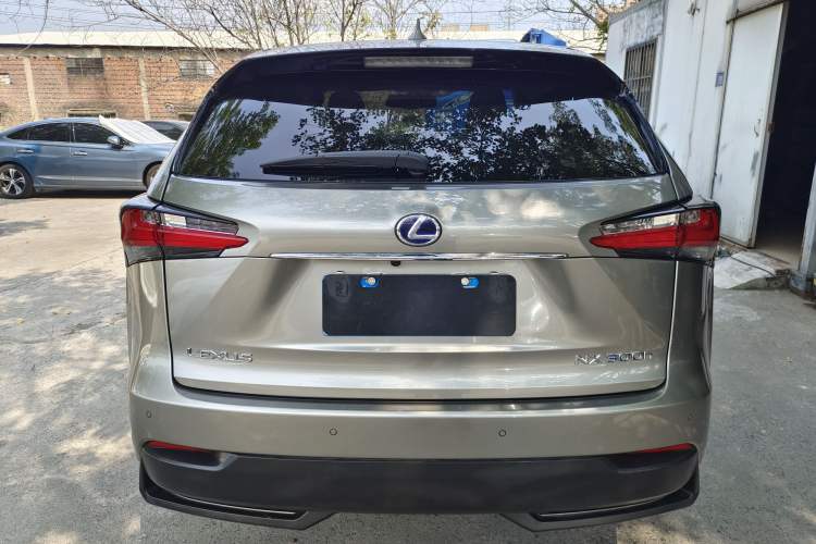 Used Lexus NX 2015 300h All-Wheel-Drive Fēngzhì Edition