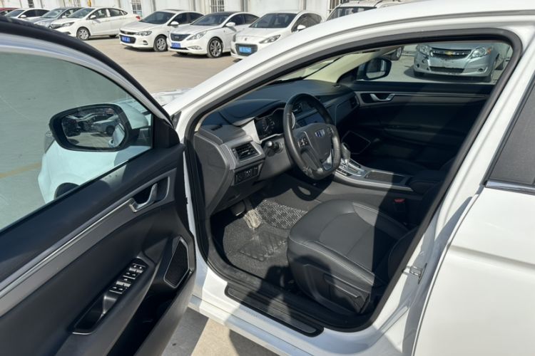 Used Geely Auto Emgrand GL 2018 1.4T DCT Elite Smart Connectivity Version
