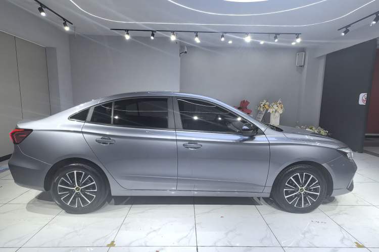 Used Roewe i5 2021 1.5L CVT Platinum Edition