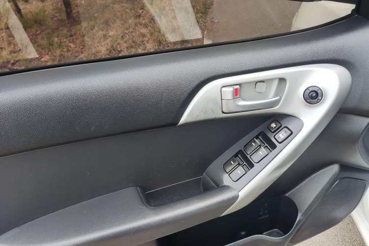 Used Kia Forte 2014 1.6L MT GL
