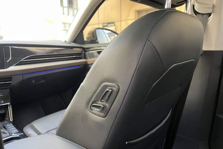 Used Volkswagen Passat 2020 330TSI Luxury Edition China VI