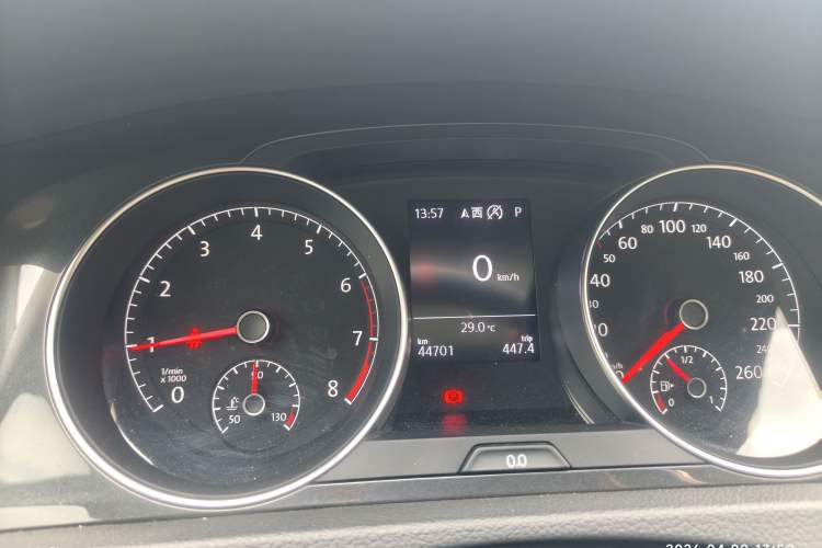 Used Volkswagen Golf 2020 Zhiai Edition 280TSI DSG Comfort Model Odometer Close Up