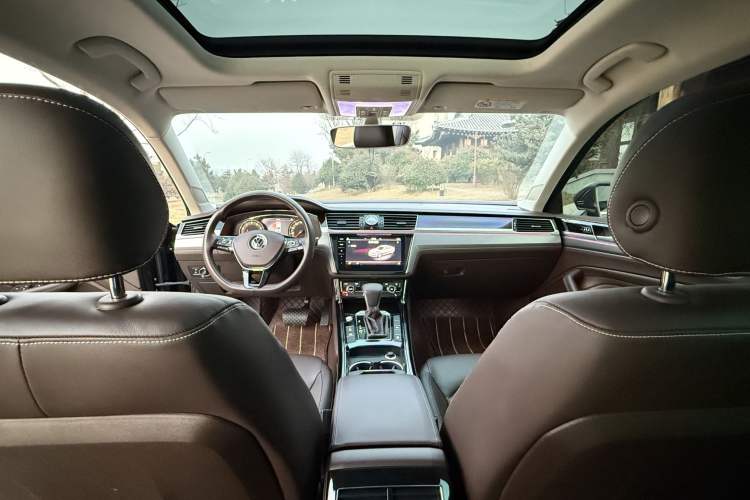 Used Volkswagen Phideon 2021 380TSI Luxury Edition Interior 1