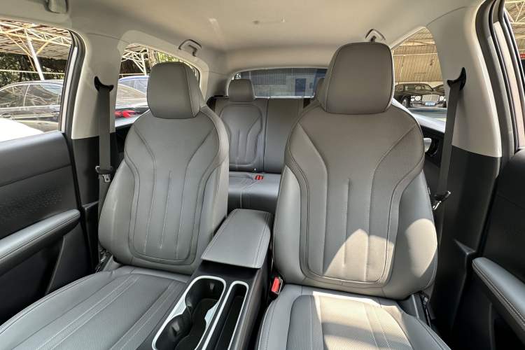 Used Geely Galaxy Geome 2026 Model 310km Youth Edition Interior 12