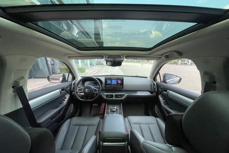 Used BYD Tang New Energy 2018 DM 2.0T All-Wheel Drive Smart Connectivity Luxury Model 7 Seats China V Emission Standard