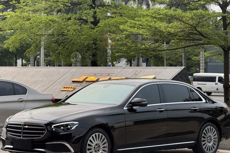 Used Mercedes-Benz E-Class 2021 Restyled E 300 L Luxury Edition Front Left 45 Deg