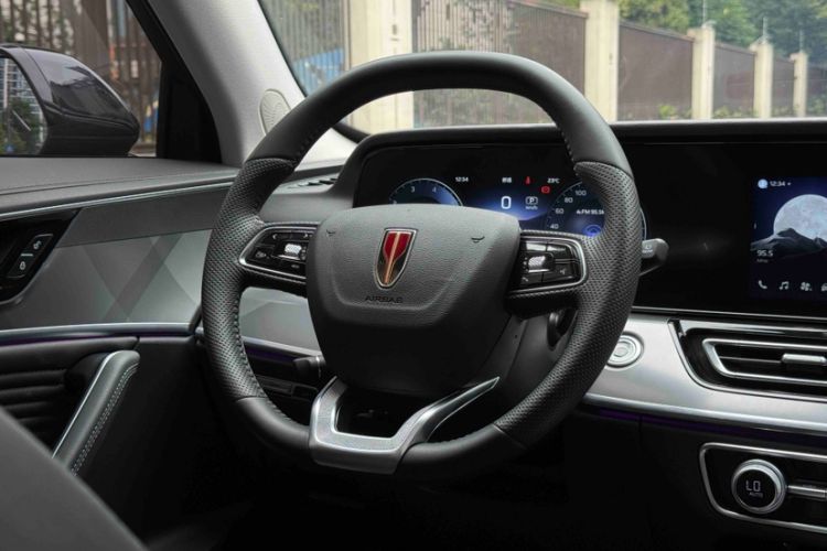 Used Hongqi HS5 2023 2.0T Qixiang Pro Edition
