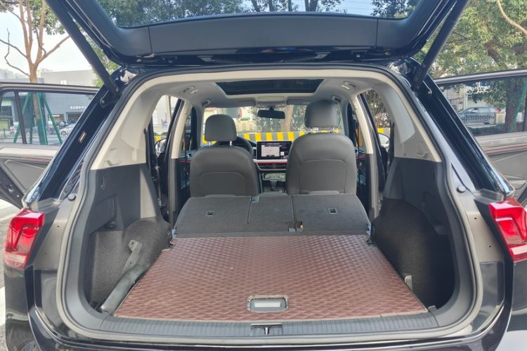 Used Volkswagen Tiguan L 2022 330TSI Automatic Two-Wheel Drive Smart Edition