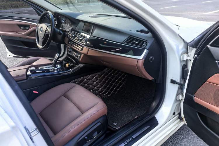 Used BMW 5 Series (Import) 2015 520i Elegant Edition