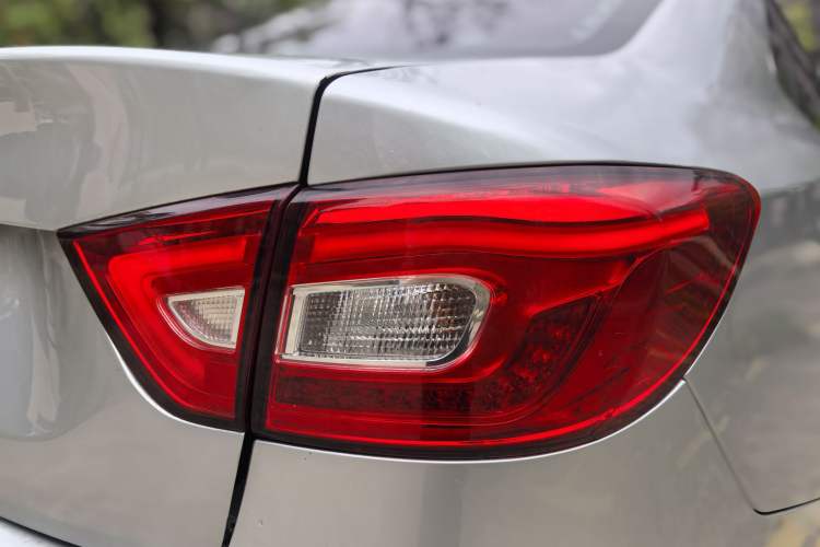 Used Bestune B30 2016 1.6L manual luxury version
