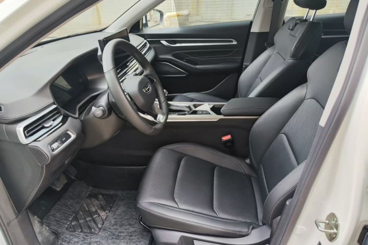 Used Geely Auto Emgrand 2023 4th Generation Champion Edition 1.5L CVT Luxury Model Interior 2