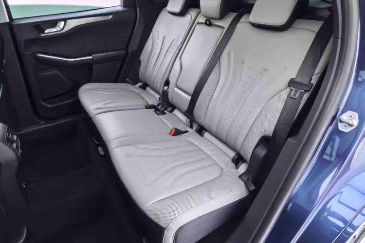 Used Ford Escape 2020 EcoBoost 245 Four-Wheel Drive Luxury Edition Interior 6