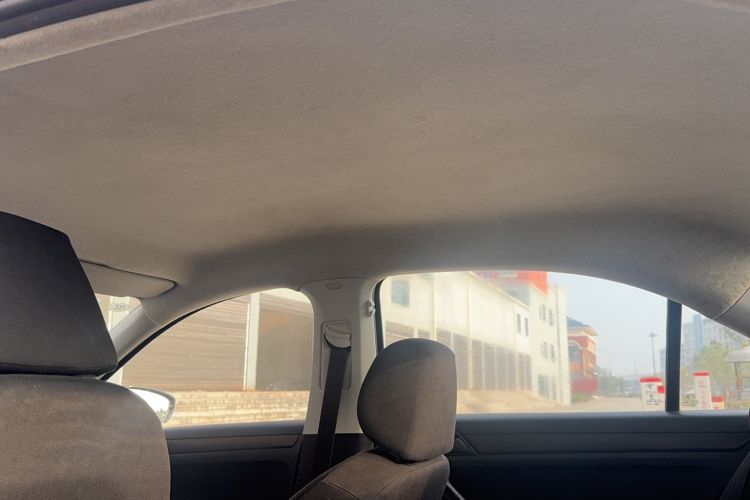 Used Volkswagen Jetta 2013 1.4L Manual Fashion Model