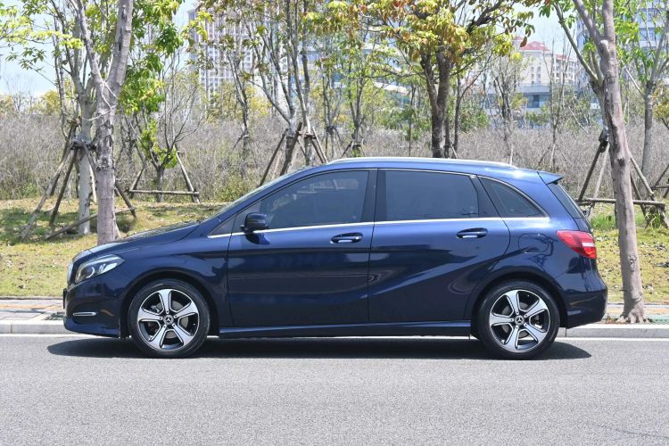 Used Mercedes-Benz B-Class 2017 B 200 Fashion Model Exterior 3