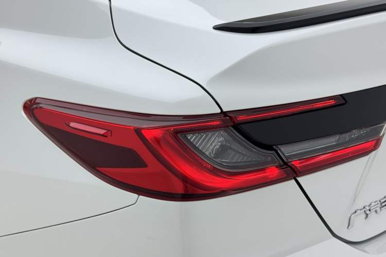 Used Toyota Camry 2024 Dual-Motor 2.0 HXS Sport Plus Edition Exterior 6