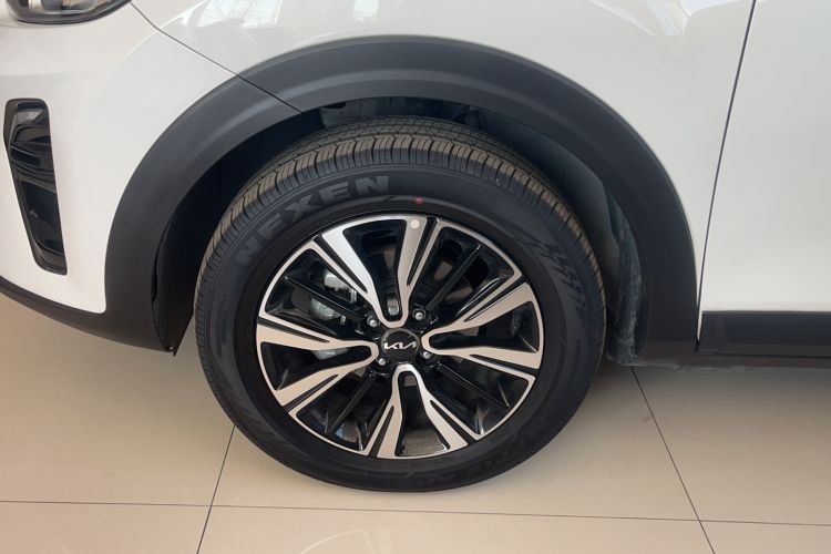 Used Kia kx1 Stonic 2021 1.4L CVT Sunroof Model
